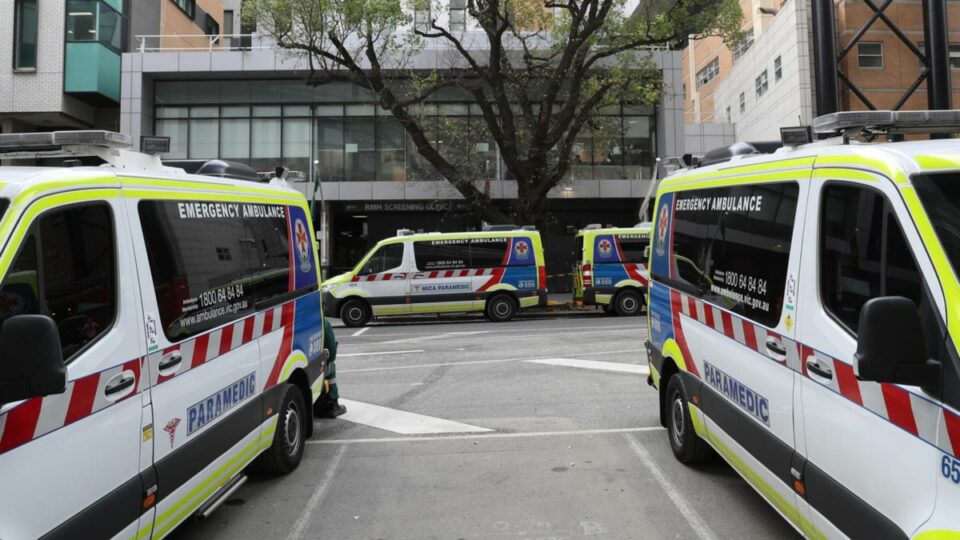Victorian man dies waiting for specialist ambulance