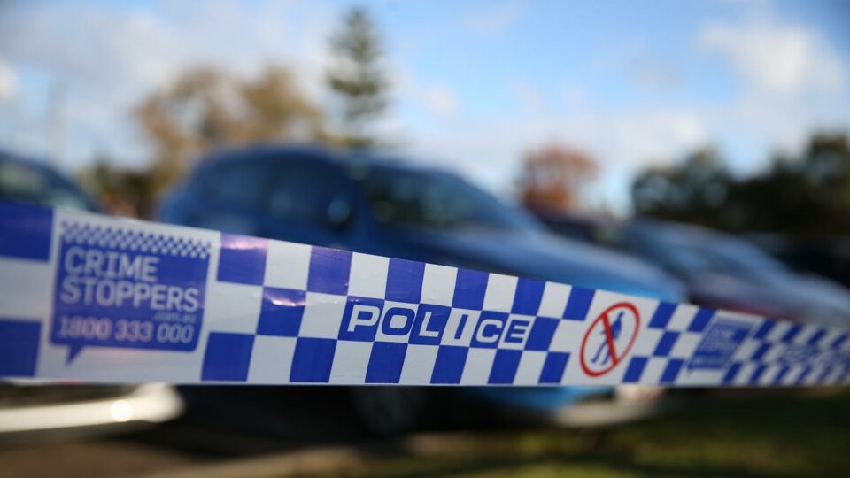 Kids freed from hot car at shopping centre