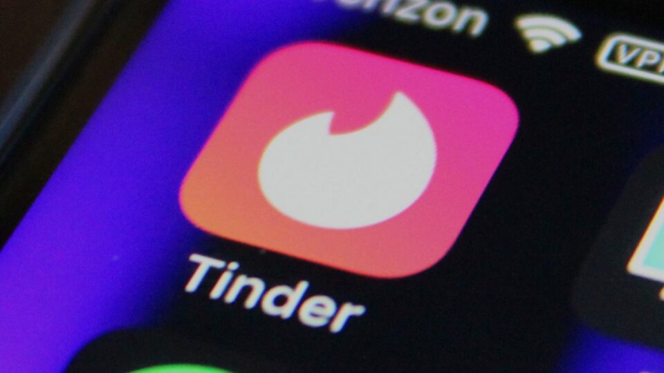 Tinder, Bumble issued safety warning