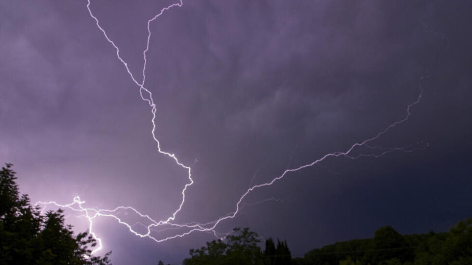 Heatwave warnings and thunderstorms expected as wild weather continues