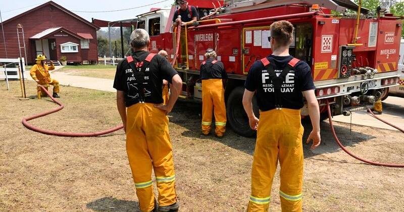 States brace for extreme heatwave, fire danger
