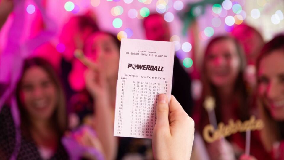 Solo winning ticket claims 0m lotto prize