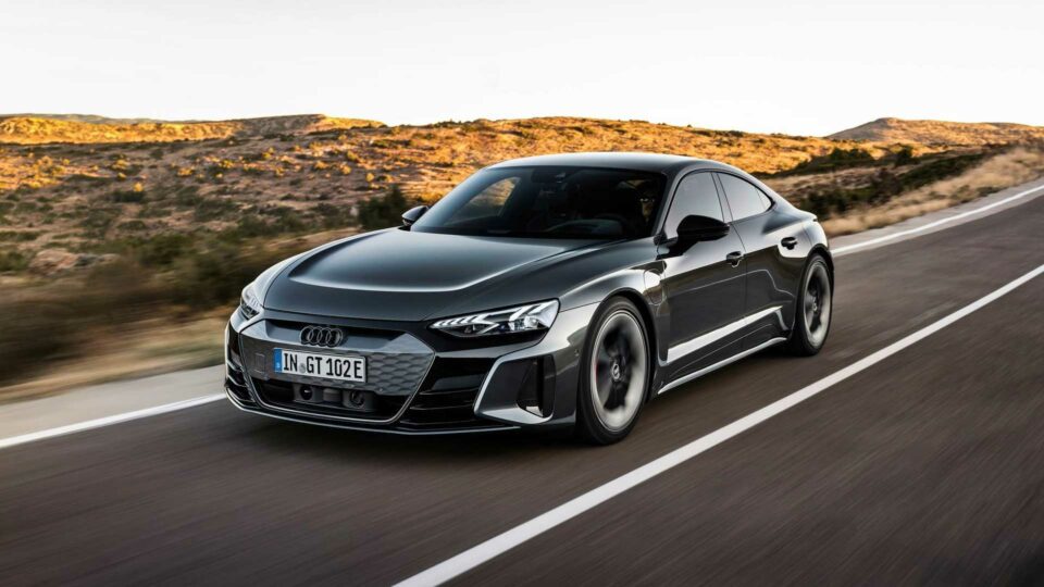 0K Audi recalled over fire fears