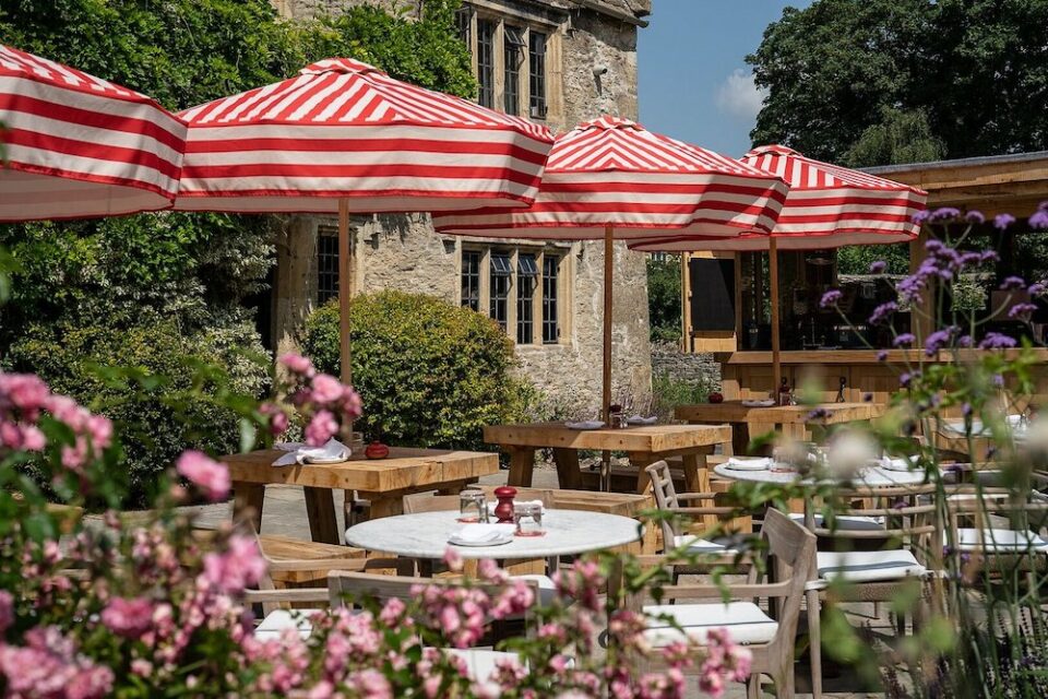 Country pub’s stoush over ‘grass paddock’