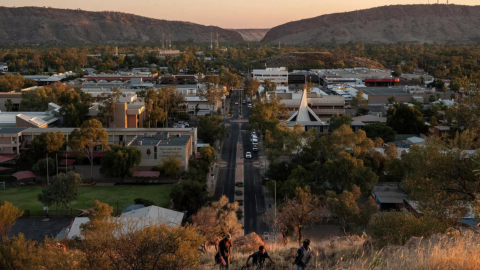 Curfew imposed on troubled outback town