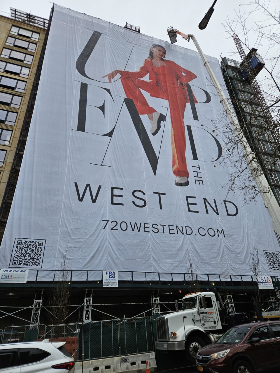 Huge banner installed in ritzy suburb