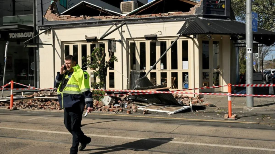 CHAOS AS WILD STORM HITS: At least one dead, 150k without power
