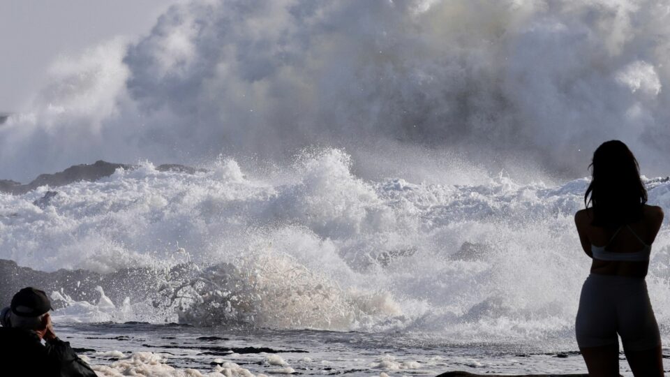 ‘Enormous’: More Aussies ordered to prepare to evacuate